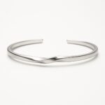 ツイストライン プラチナブレスレット